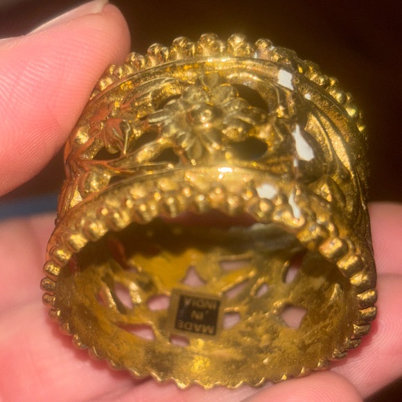 Vintage Brass Floral Napkin Holders - Picture 5 of 6